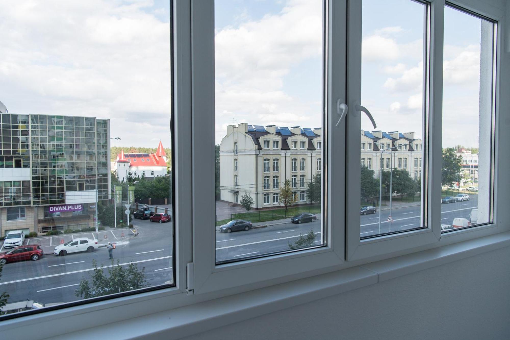 Myfreedom Апартаменти Метро Бориспільська Kiev Buitenkant foto
